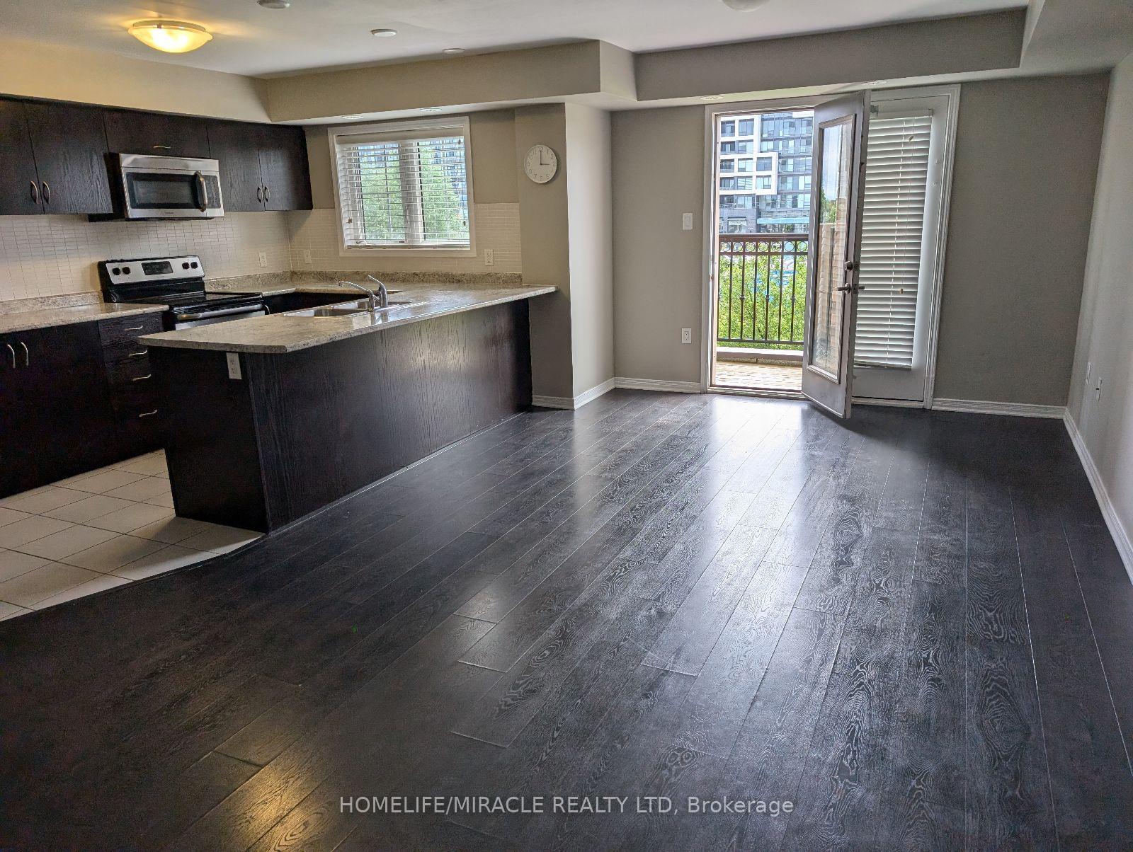 Photo 4 of Unit 69, 2441 Greenwich Drive, Oakville, Westmount — HOMEH