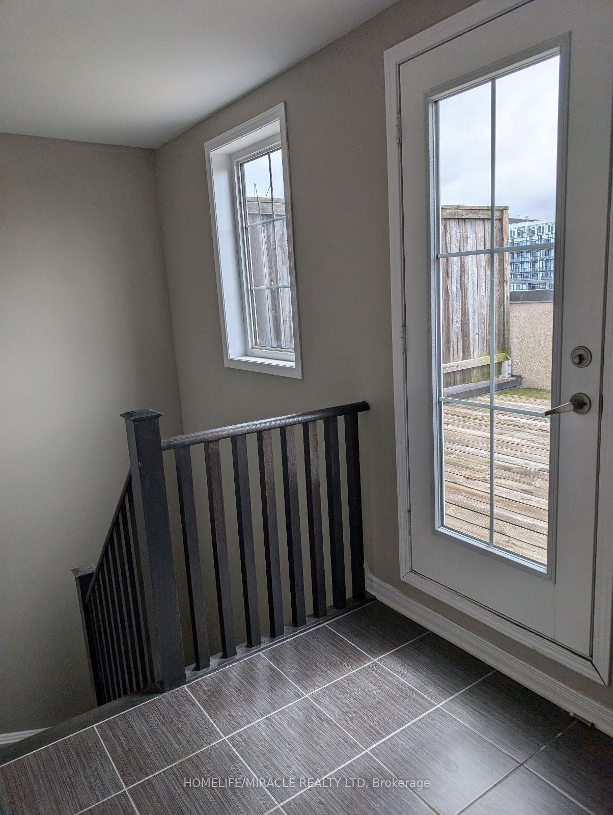 Photo 9 of Unit 69, 2441 Greenwich Drive, Oakville, Westmount — HOMEH