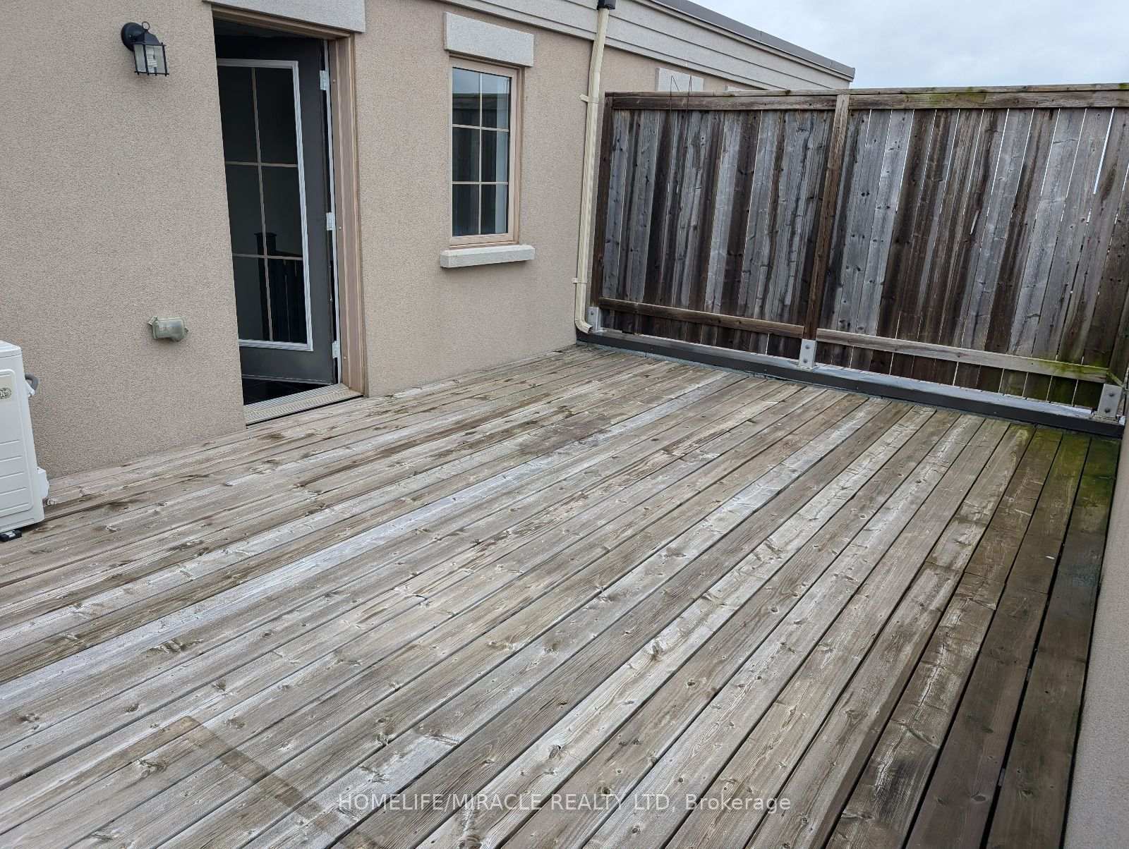 Photo 12 of Unit 69, 2441 Greenwich Drive, Oakville, Westmount — HOMEH
