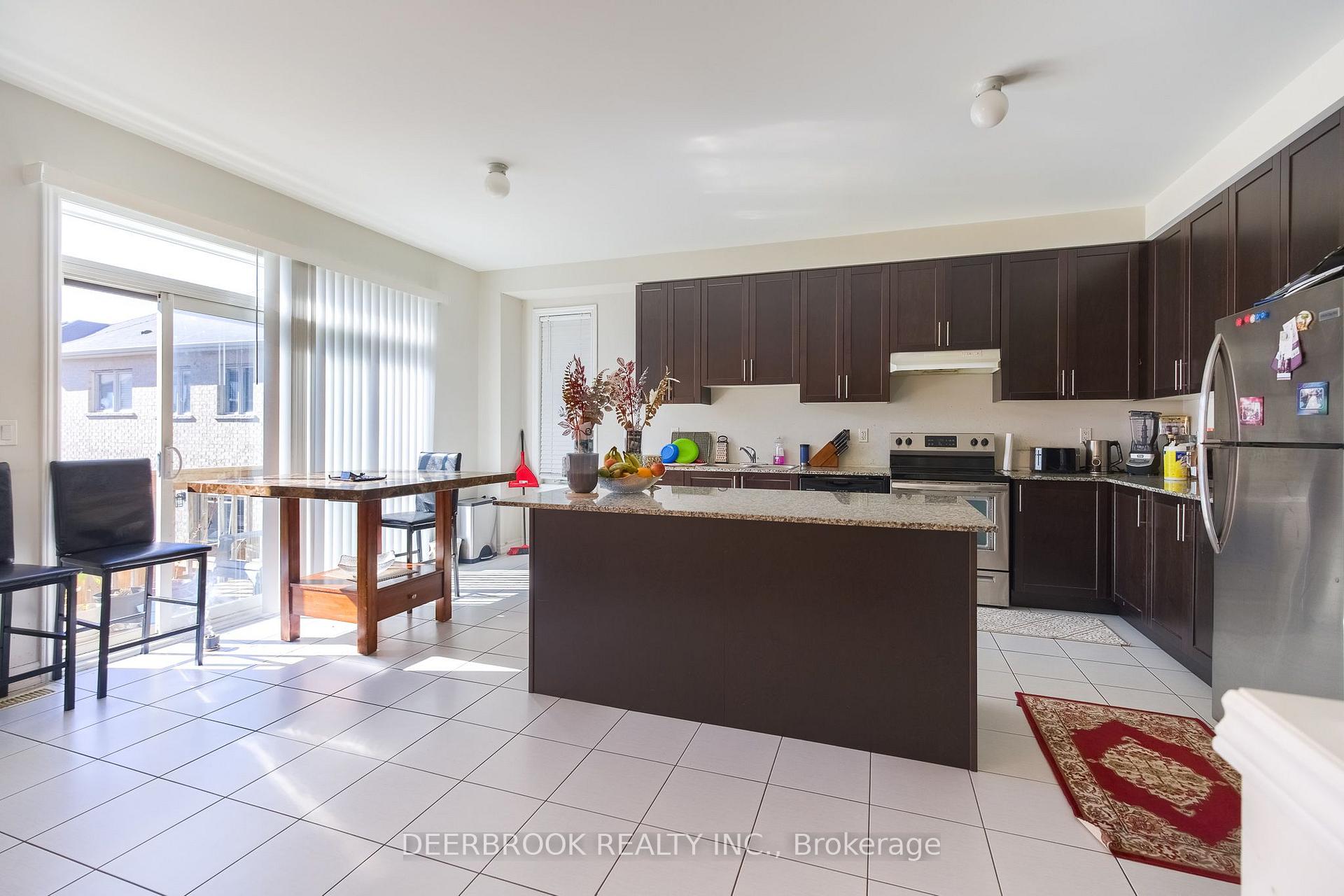 Photo 27 of 1945 Douglas Langtree Drive, Oshawa, Taunton — HOMEH