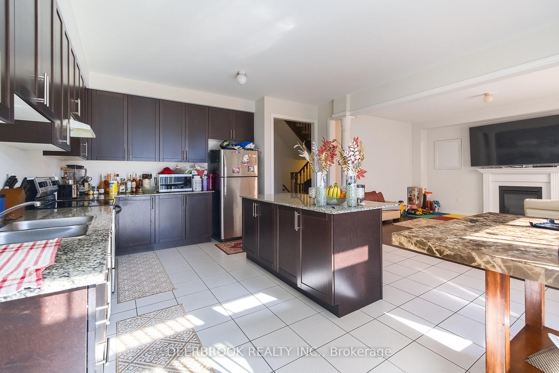 Photo 33 of 1945 Douglas Langtree Drive, Oshawa, Taunton — HOMEH