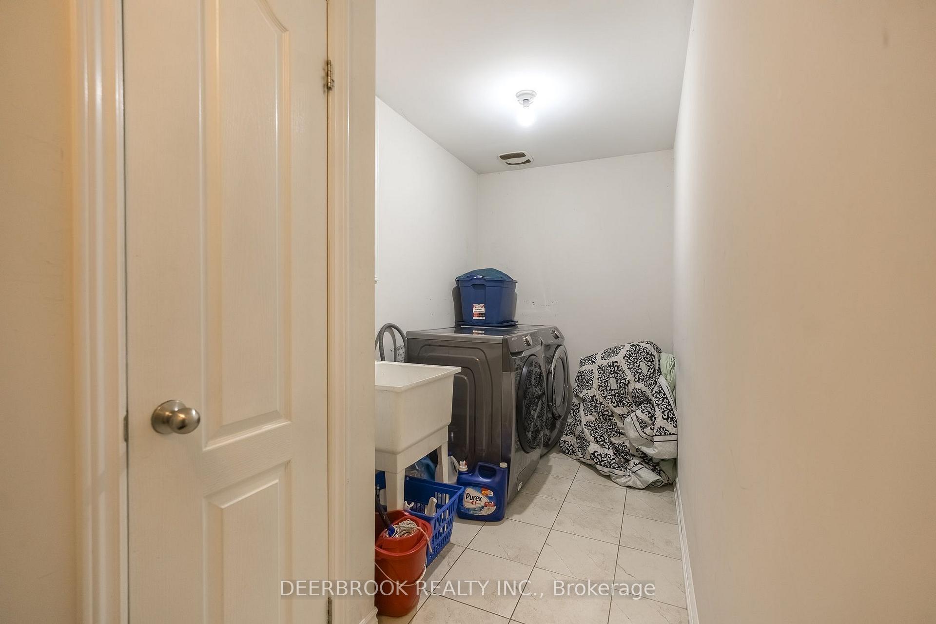Photo 39 of 1945 Douglas Langtree Drive, Oshawa, Taunton — HOMEH