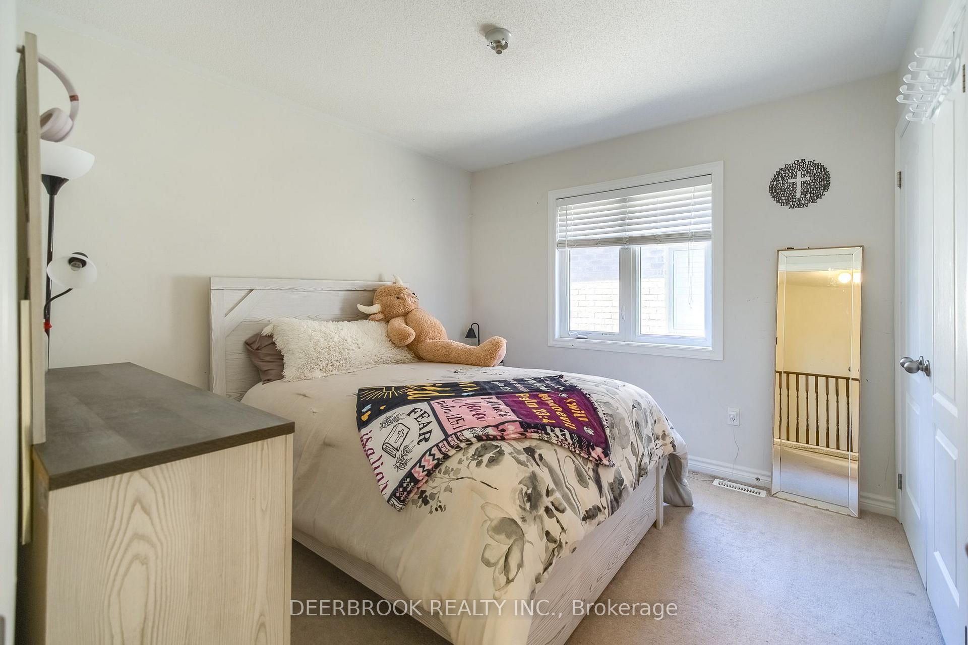 Photo 46 of 1945 Douglas Langtree Drive, Oshawa, Taunton — HOMEH