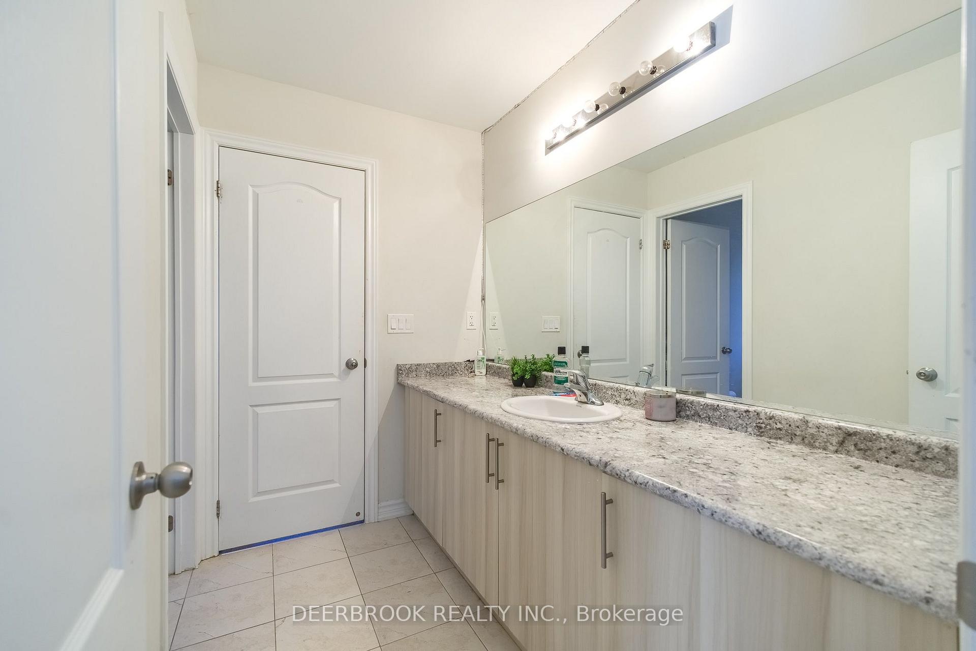 Photo 48 of 1945 Douglas Langtree Drive, Oshawa, Taunton — HOMEH