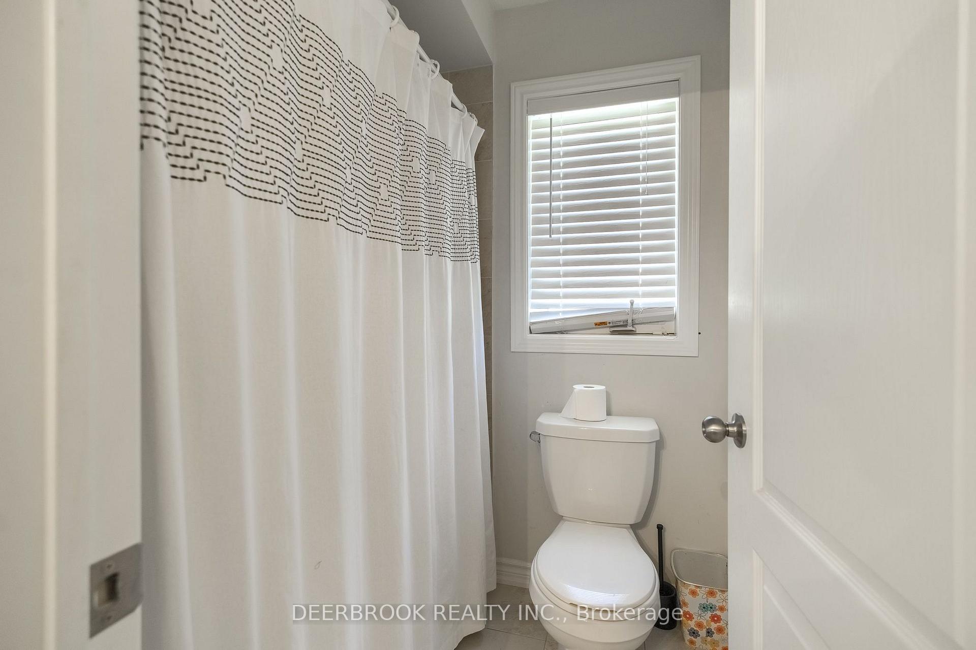 Photo 49 of 1945 Douglas Langtree Drive, Oshawa, Taunton — HOMEH