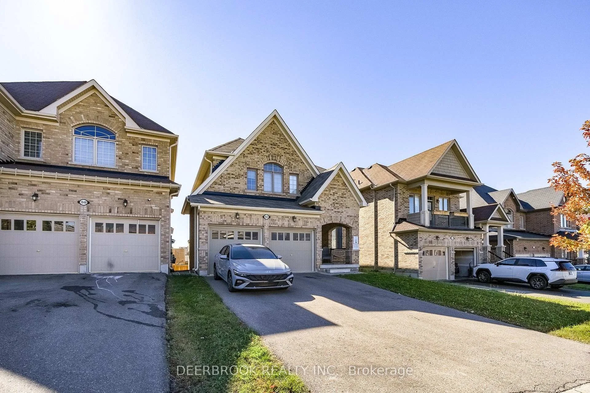 Photo 11 of 1945 Douglas Langtree Drive, Oshawa, Taunton — HOMEH