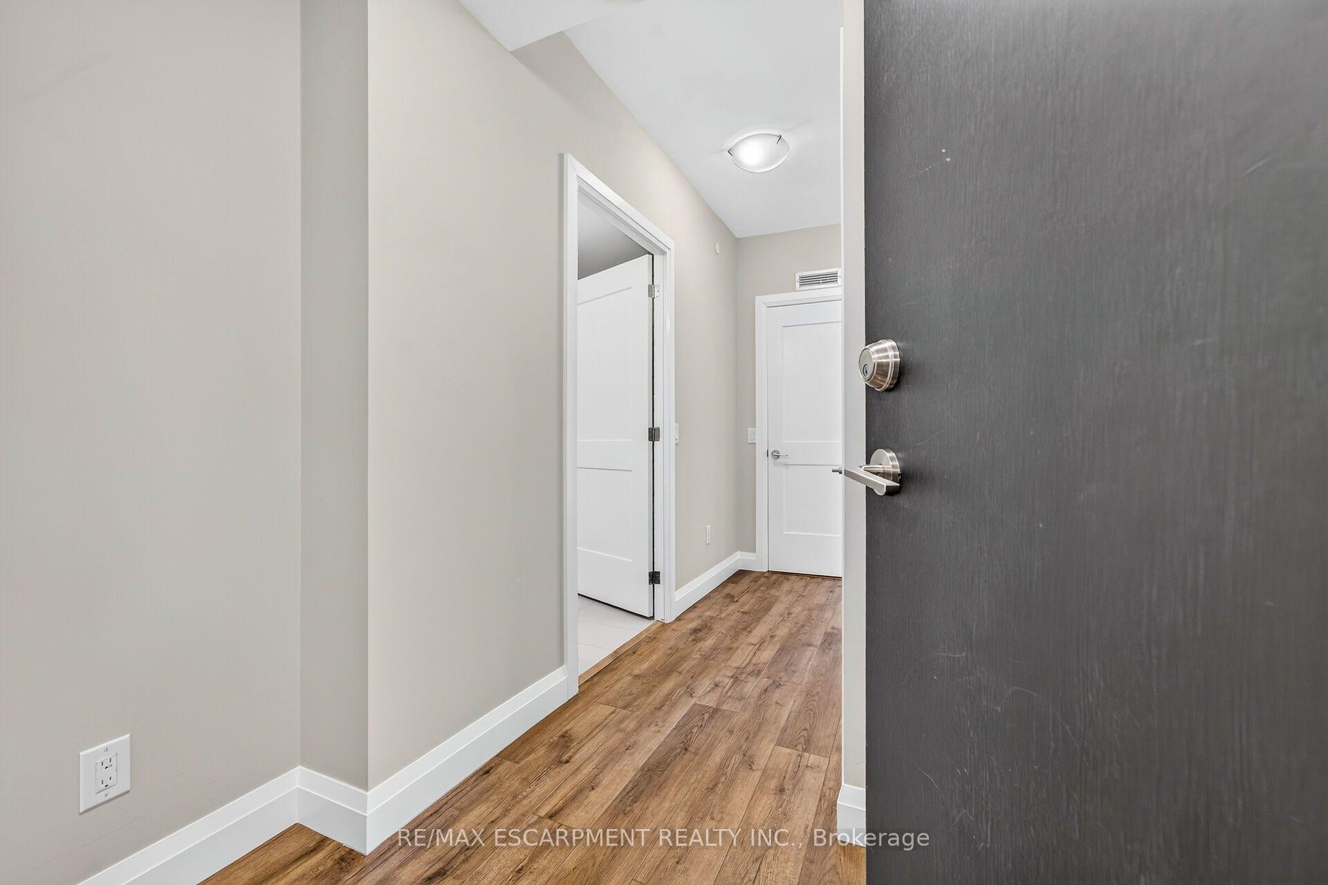 Photo 5 of Unit 804, 385 Winston Road, Grimsby, Grimsby Beach — HOMEH