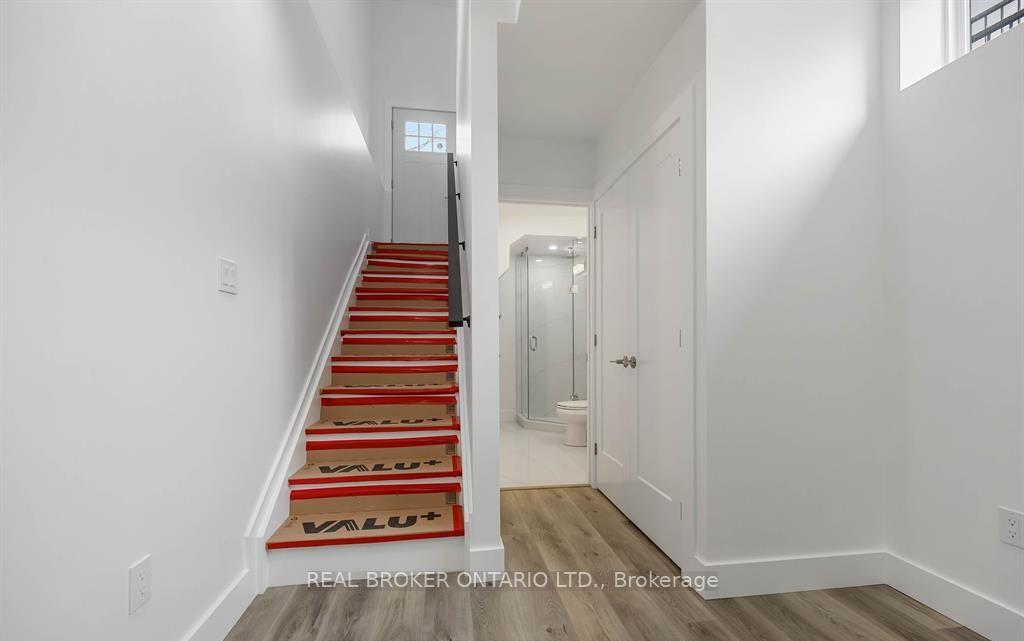 Photo 6 of Unit 5, 14 Hatfield Crescent, Etobicoke, Elms-Old Rexdale — HOMEH