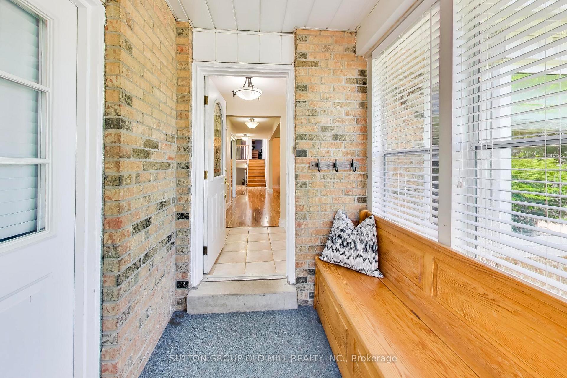 Photo 2 of 251 Chalfield Lane, Mississauga, Rathwood — HOMEH