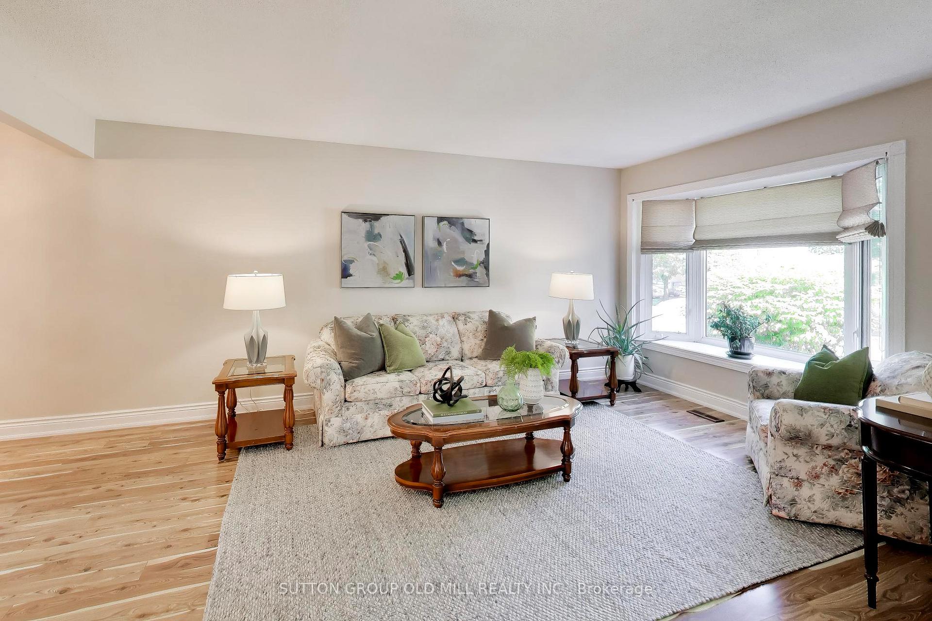Photo 3 of 251 Chalfield Lane, Mississauga, Rathwood — HOMEH