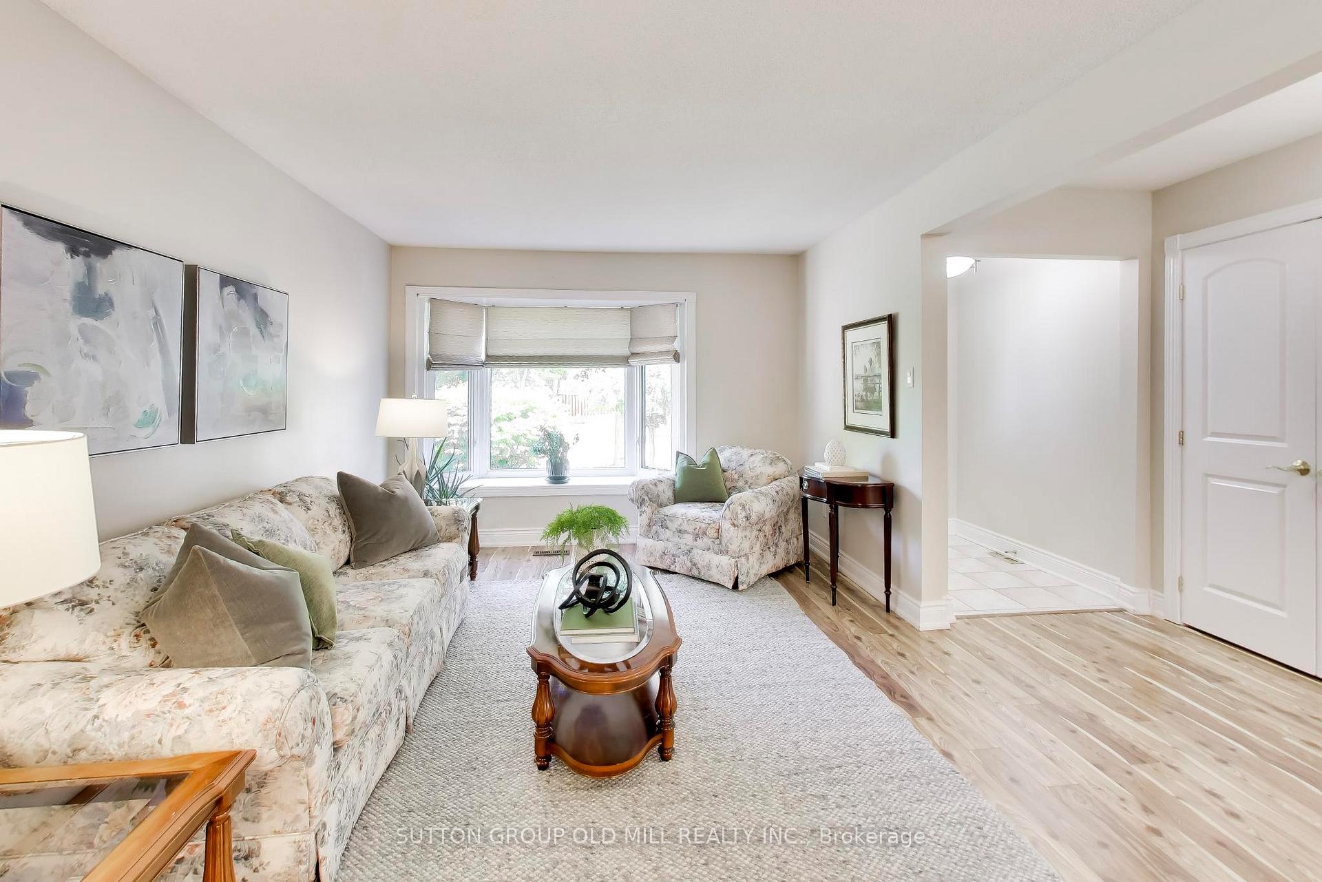 Photo 4 of 251 Chalfield Lane, Mississauga, Rathwood — HOMEH
