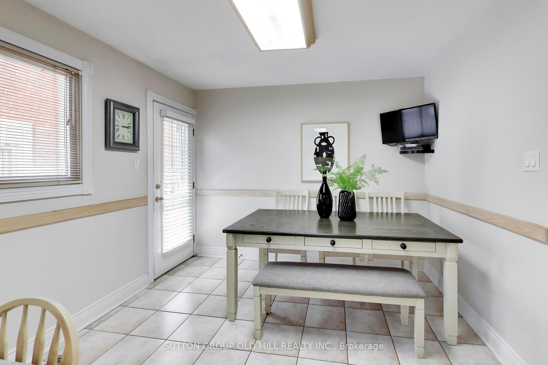 Photo 12 of 251 Chalfield Lane, Mississauga, Rathwood — HOMEH