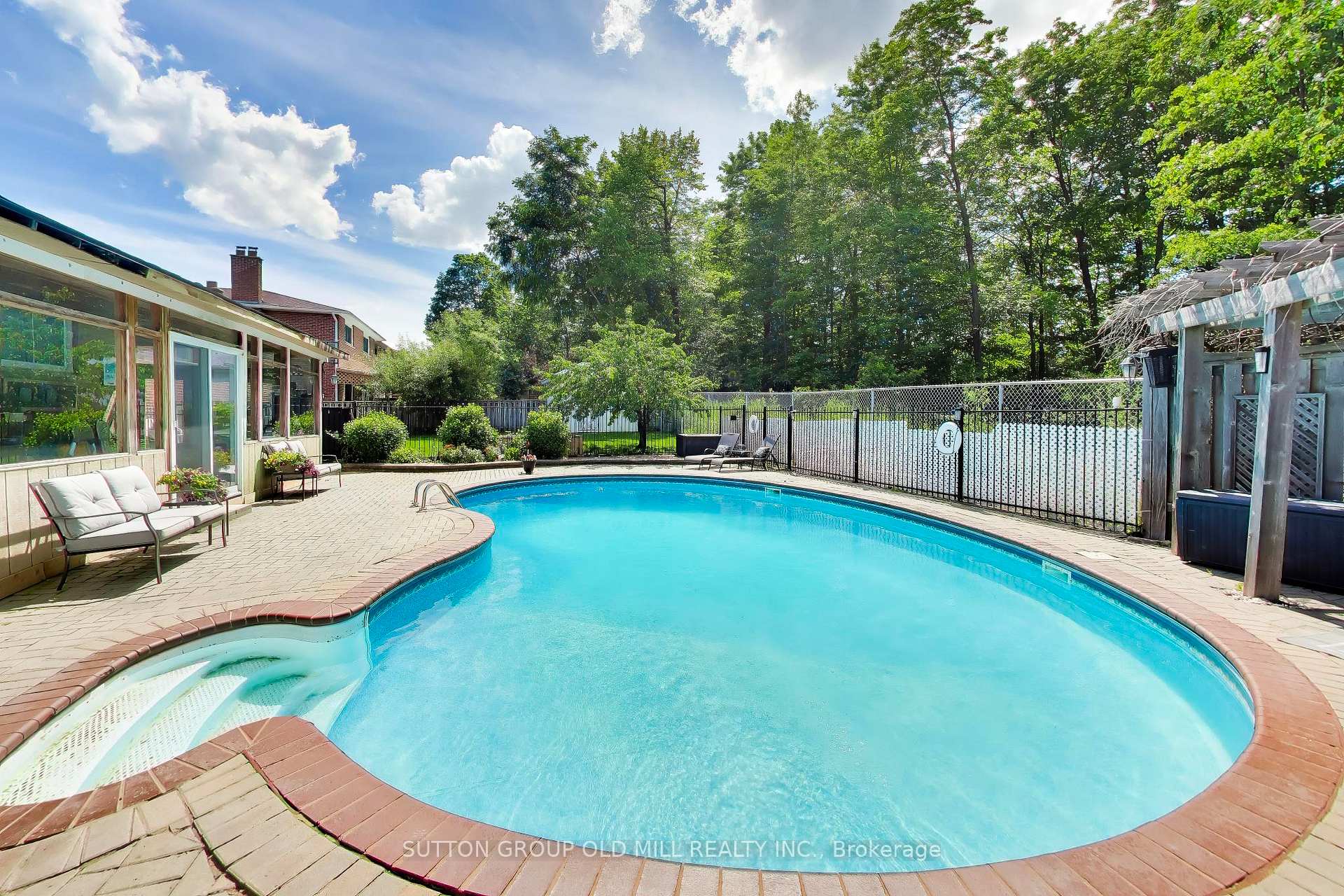 Photo 35 of 251 Chalfield Lane, Mississauga, Rathwood — HOMEH