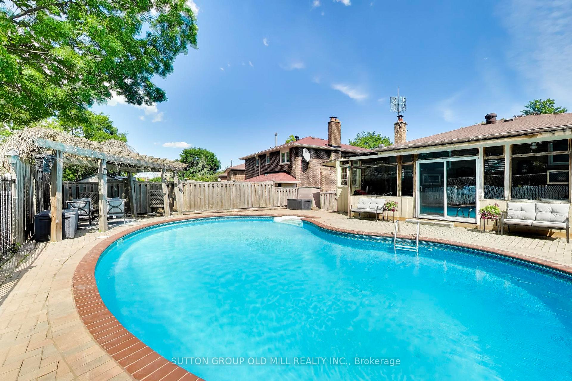 Photo 36 of 251 Chalfield Lane, Mississauga, Rathwood — HOMEH