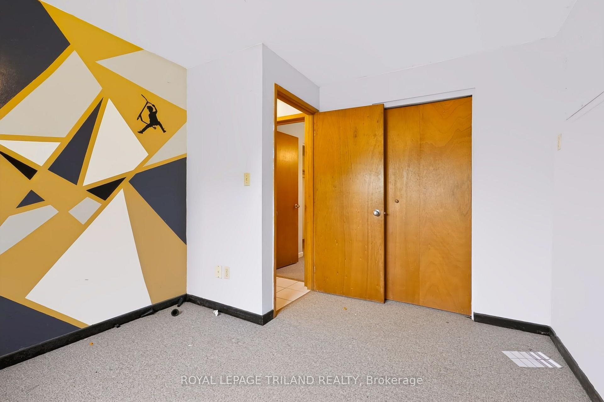 Photo 10 of Unit 1, 25 South Edgeware Road, St. Thomas — HOMEH