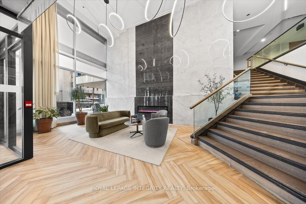 Photo 2 of Unit 917, 161 Laurier Avenue W, Ottawa, Ottawa Centre — HOMEH