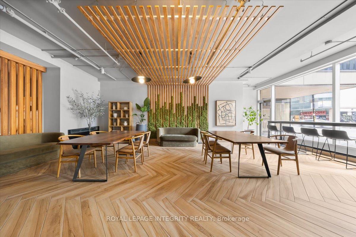 Photo 3 of Unit 917, 161 Laurier Avenue W, Ottawa, Ottawa Centre — HOMEH