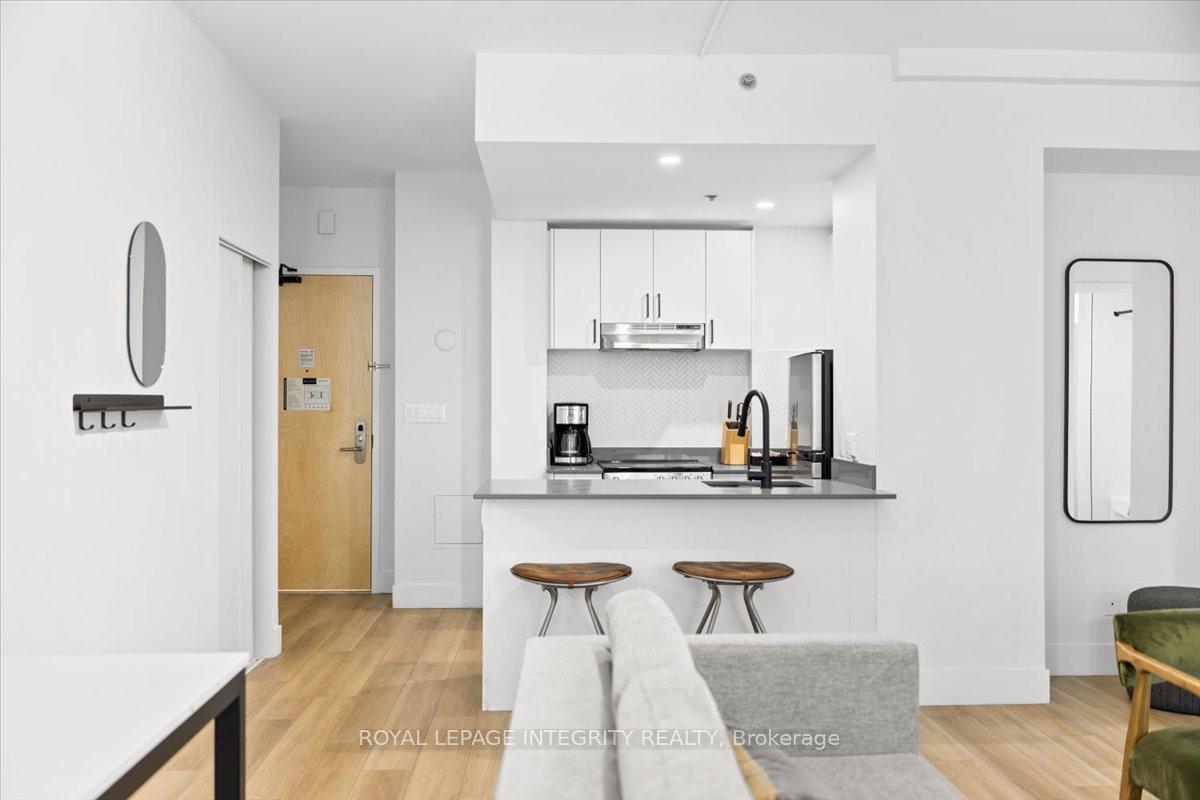 Photo 6 of Unit 917, 161 Laurier Avenue W, Ottawa, Ottawa Centre — HOMEH