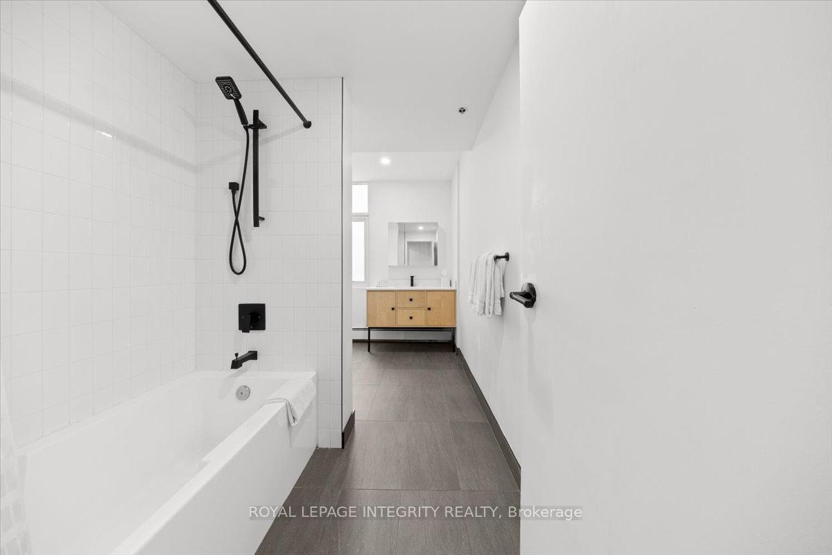 Photo 11 of Unit 917, 161 Laurier Avenue W, Ottawa, Ottawa Centre — HOMEH