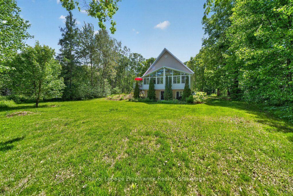 Photo 2 of 1401 Whites Road, Frontenac, Frontenac North — HOMEH