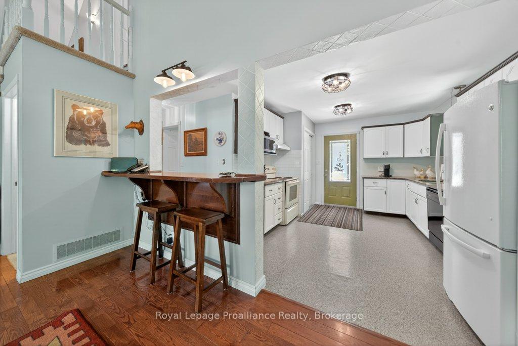 Photo 16 of 1401 Whites Road, Frontenac, Frontenac North — HOMEH