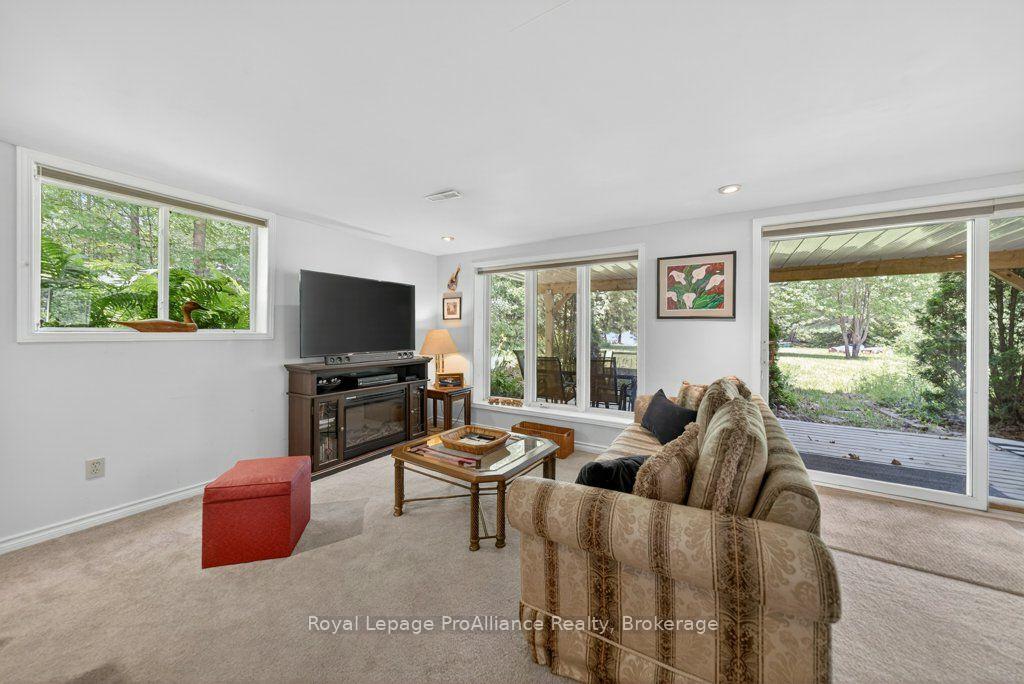 Photo 40 of 1401 Whites Road, Frontenac, Frontenac North — HOMEH