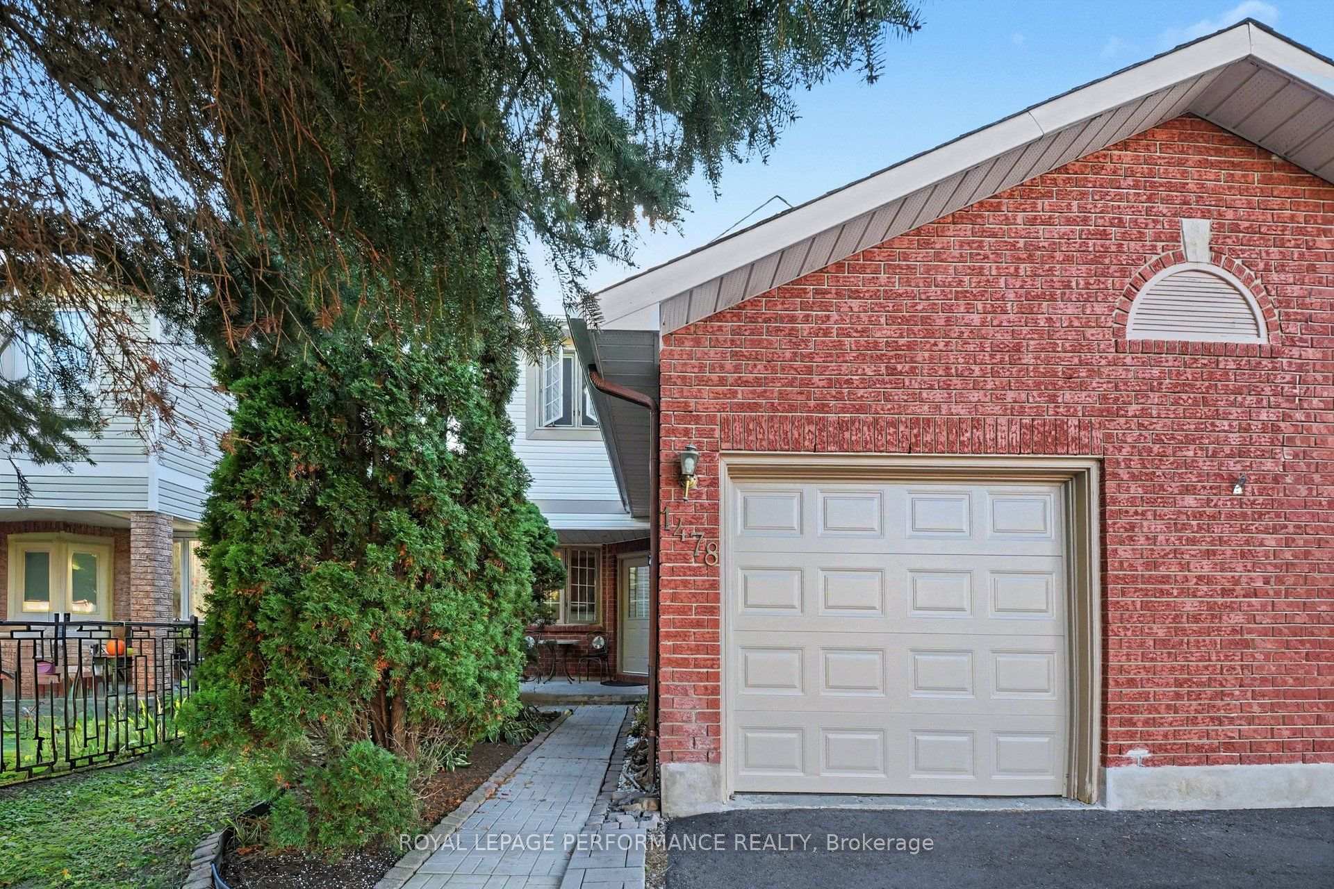 Photo of 1478 Corsham Avenue