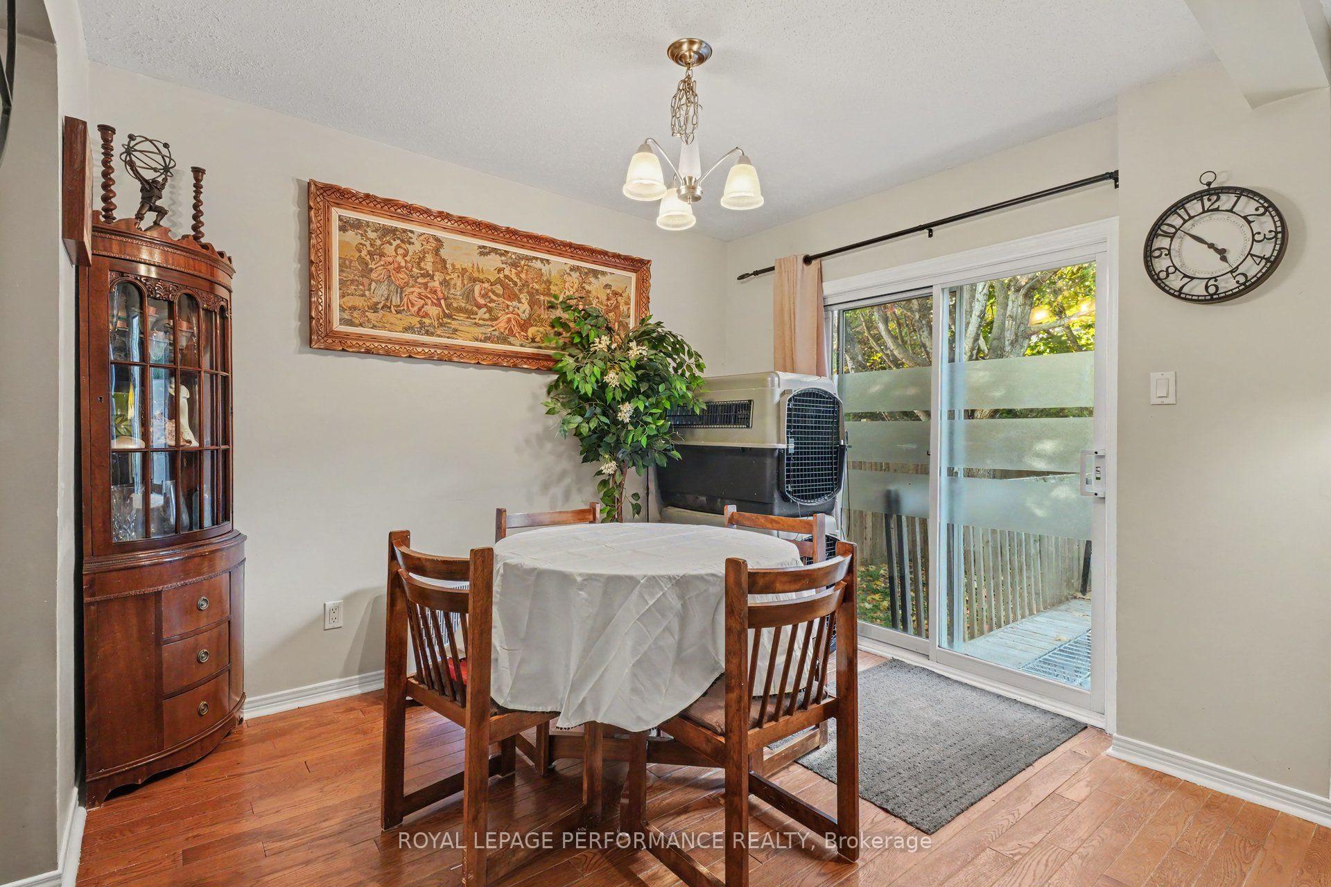 Photo 11 of 1478 Corsham Avenue, Ottawa, Fallingbrook/Pineridge — HOMEH