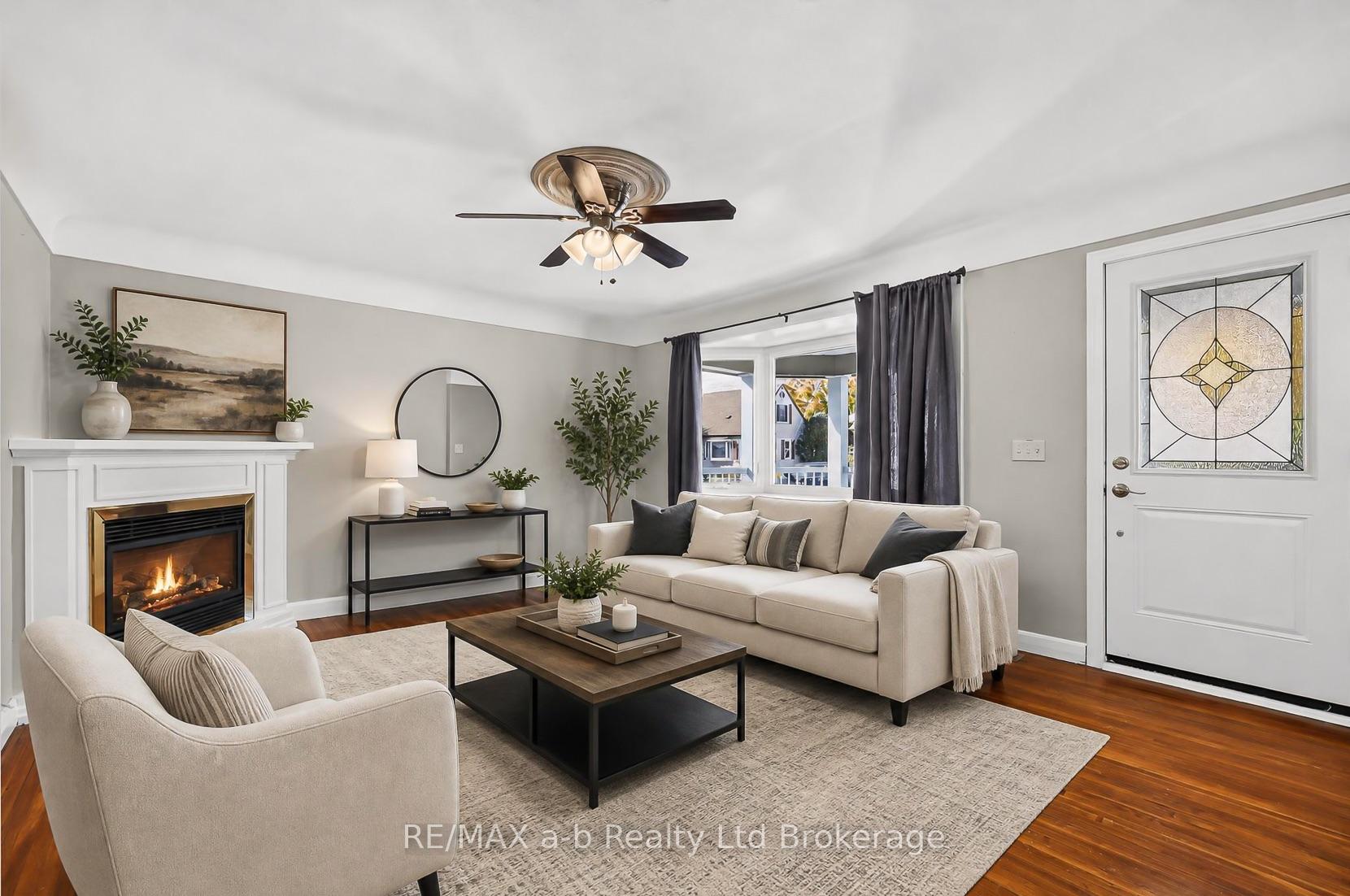 Photo 10 of 830 Maple Avenue, Woodstock, Woodstock - South — HOMEH