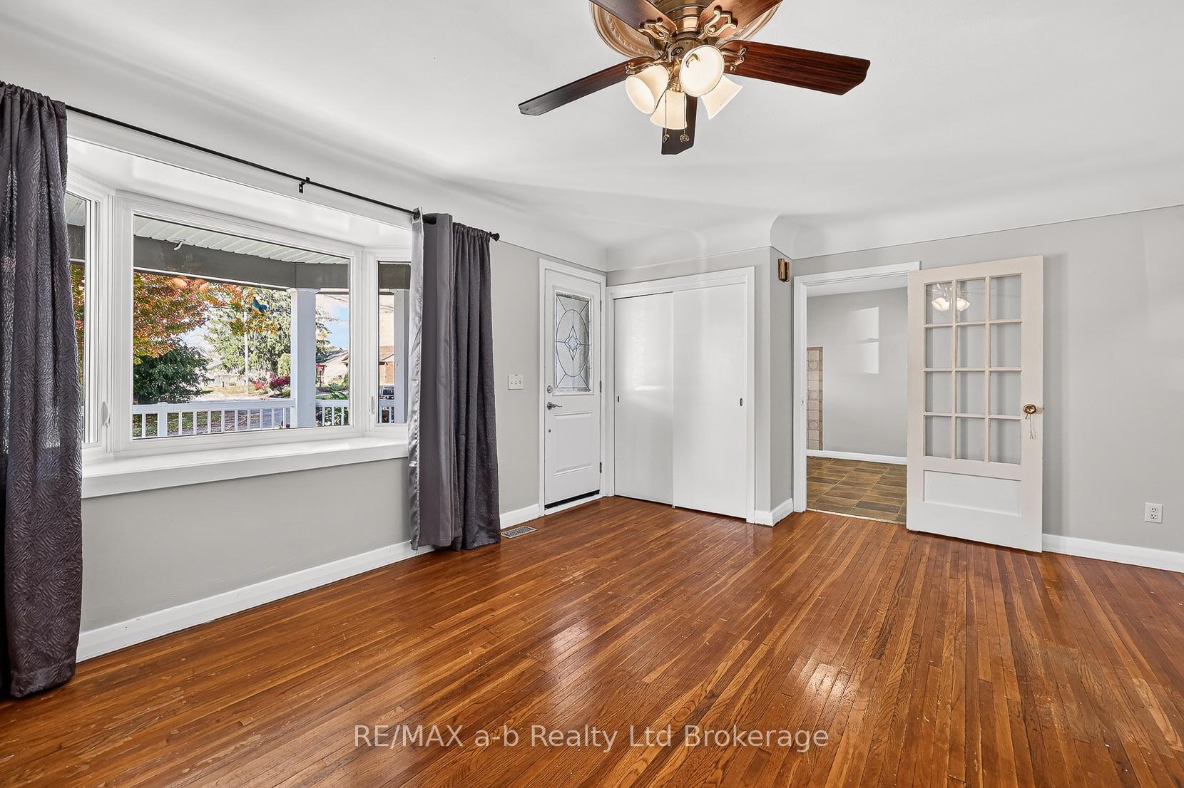 Photo 11 of 830 Maple Avenue, Woodstock, Woodstock - South — HOMEH