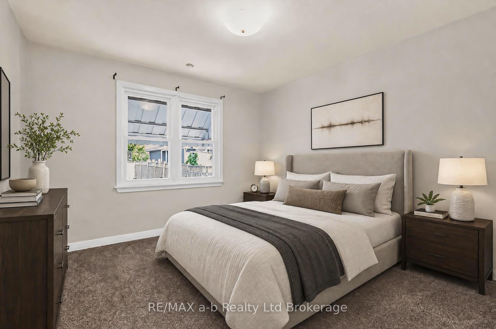 Photo 15 of 830 Maple Avenue, Woodstock, Woodstock - South — HOMEH