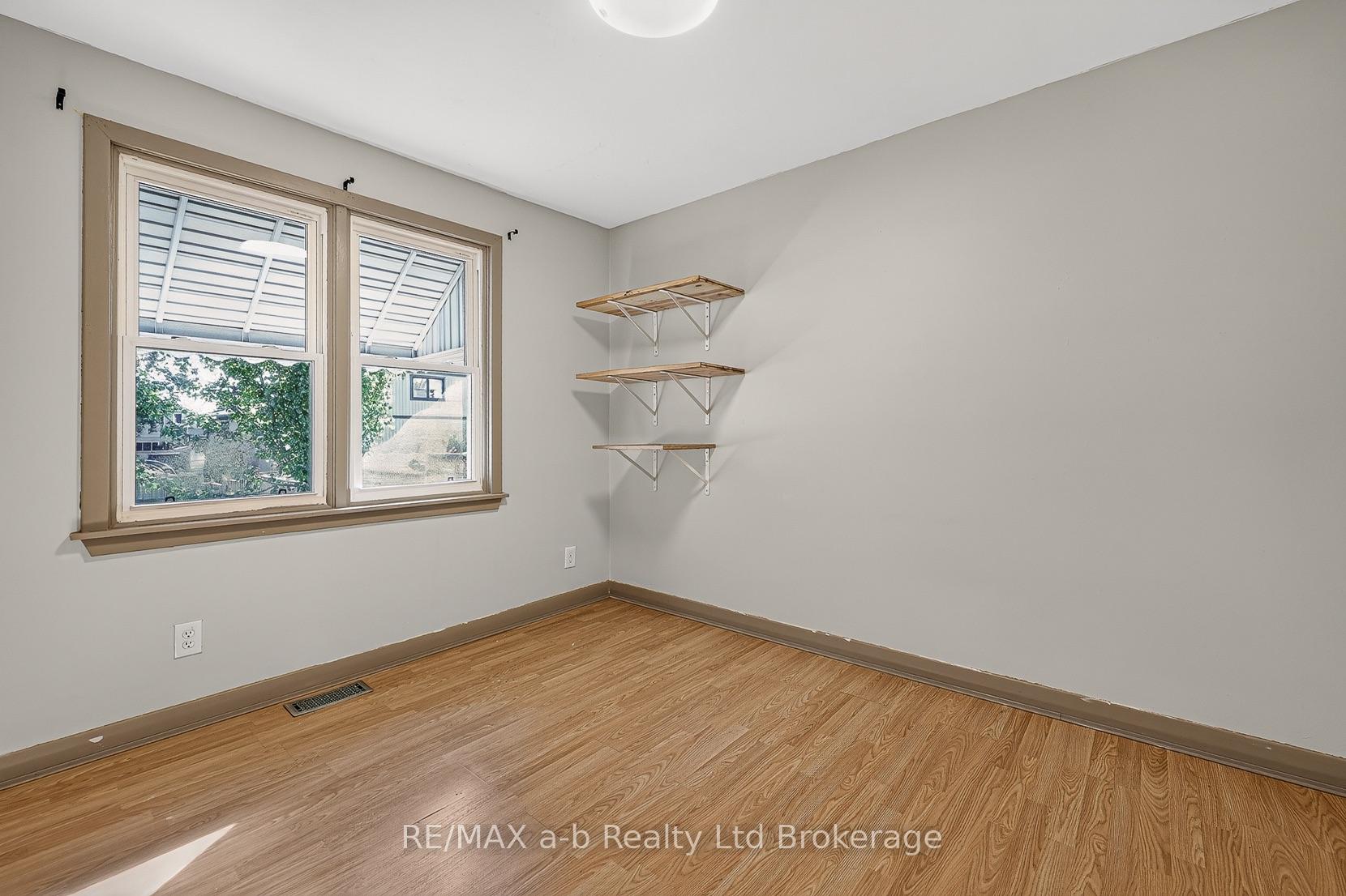 Photo 17 of 830 Maple Avenue, Woodstock, Woodstock - South — HOMEH