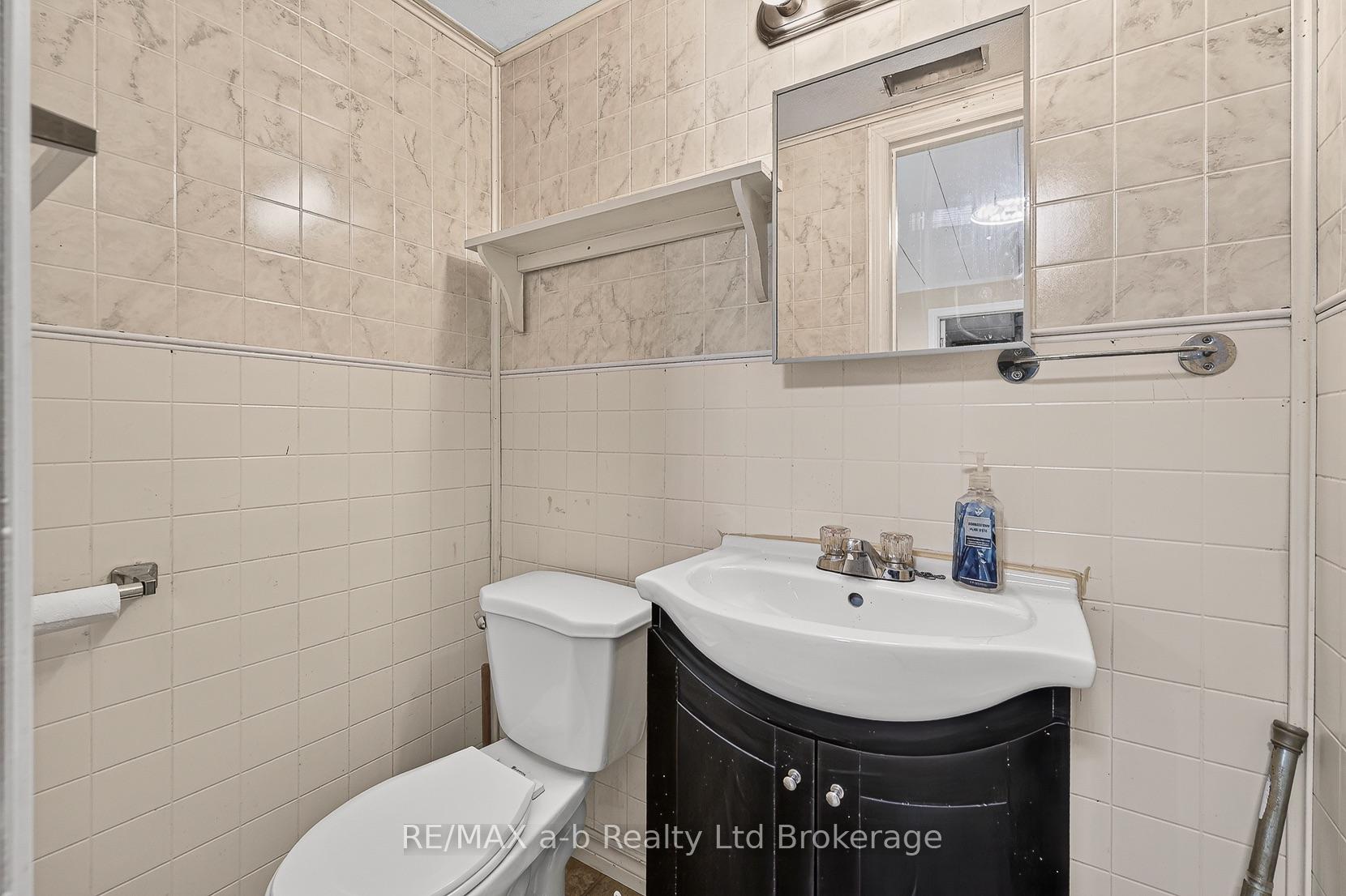 Photo 29 of 830 Maple Avenue, Woodstock, Woodstock - South — HOMEH