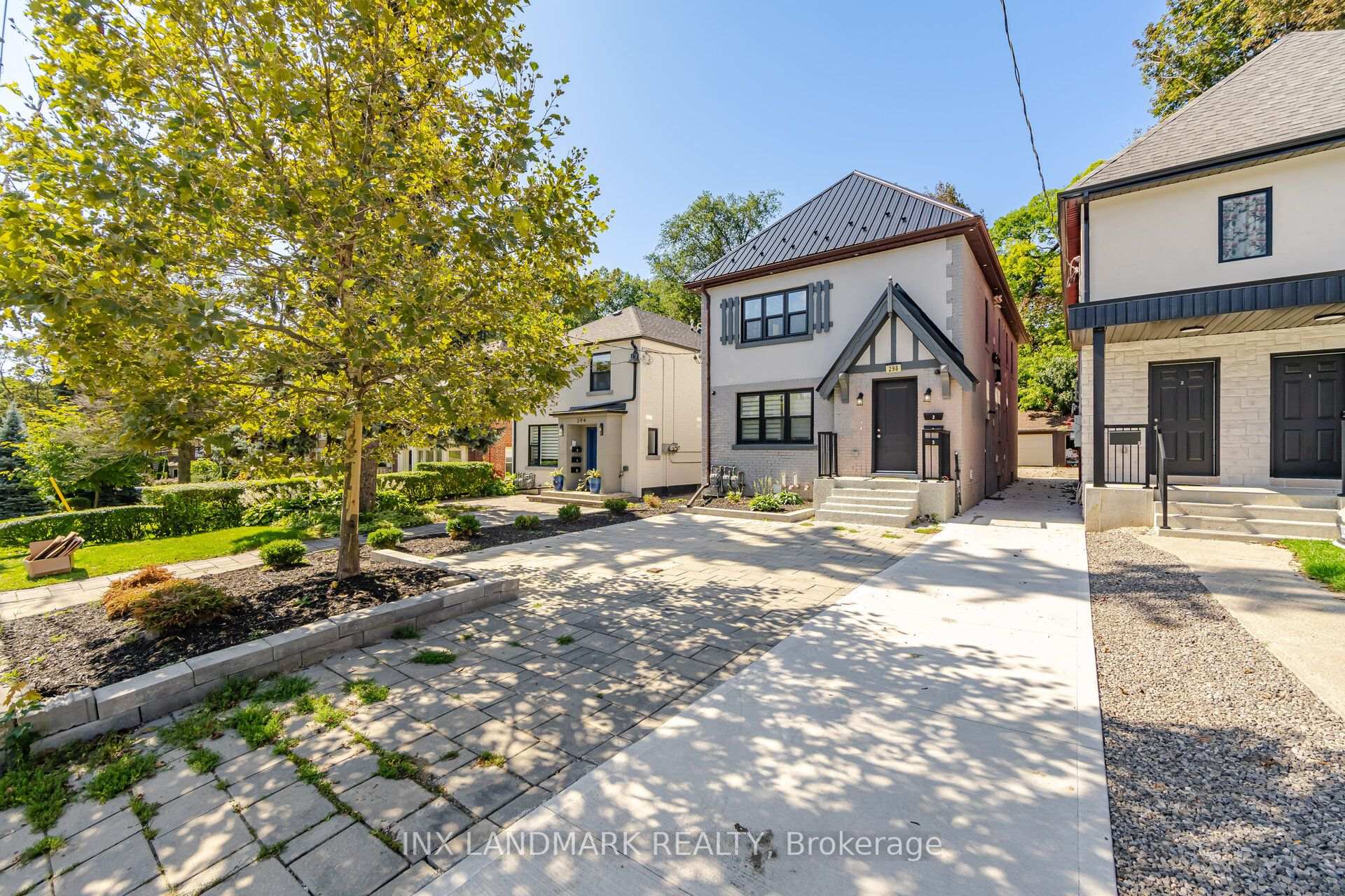 Photo 2 of 298 South Kingsway, Toronto, High Park-Swansea — HOMEH