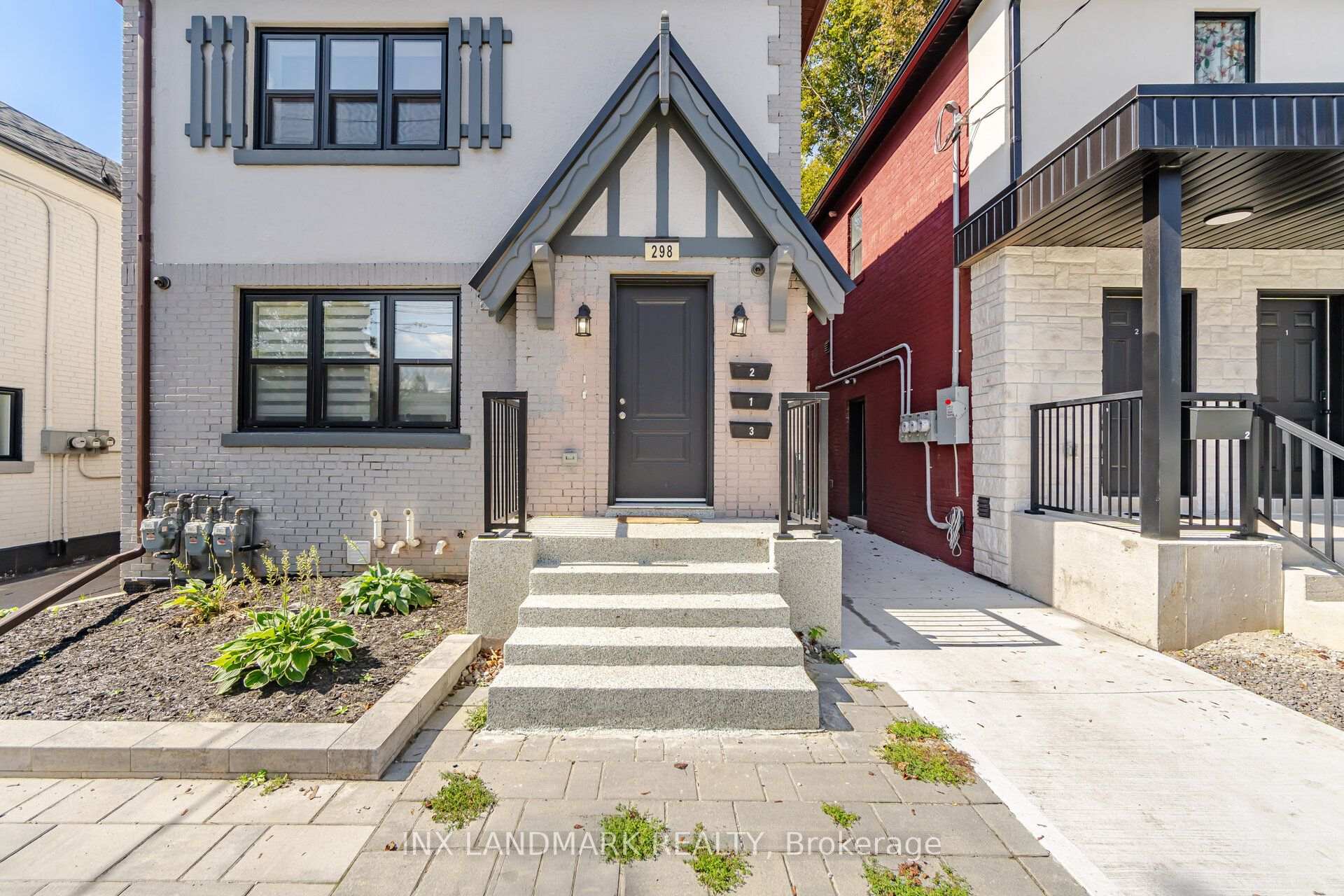 Photo 5 of 298 South Kingsway, Toronto, High Park-Swansea — HOMEH