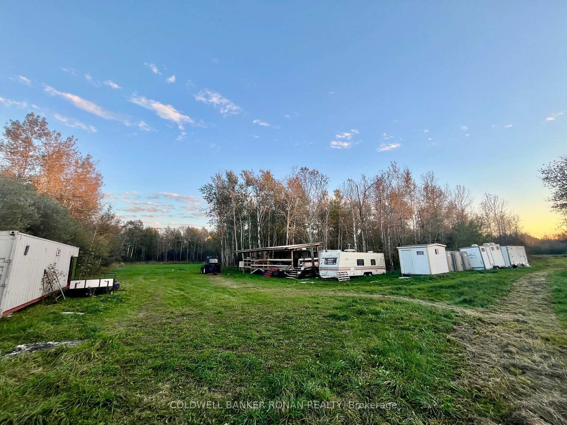 Photo 2 of 345198 15 Side Road, Amaranth, Rural Amaranth — HOMEH