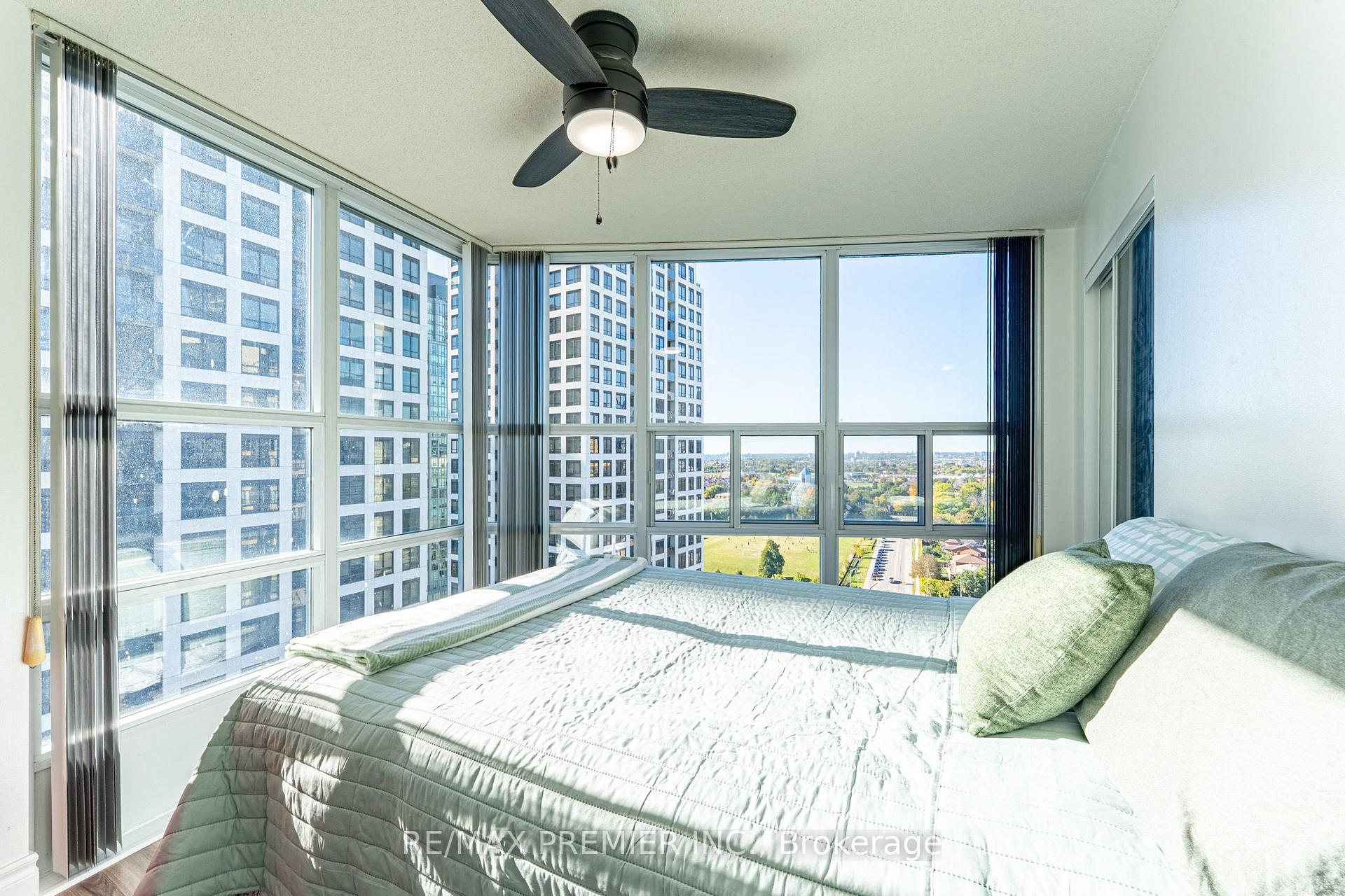 Photo 9 of Unit 2002, 33 Elm Drive W, Mississauga, City Centre — HOMEH
