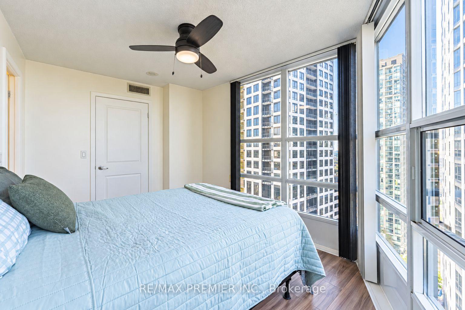 Photo 10 of Unit 2002, 33 Elm Drive W, Mississauga, City Centre — HOMEH