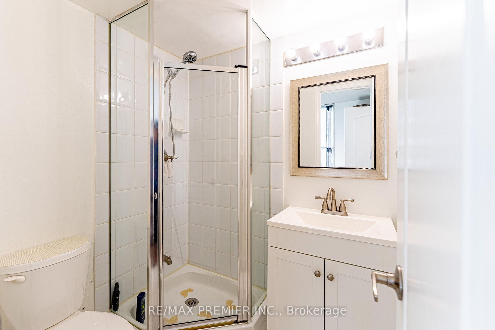 Photo 11 of Unit 2002, 33 Elm Drive W, Mississauga, City Centre — HOMEH