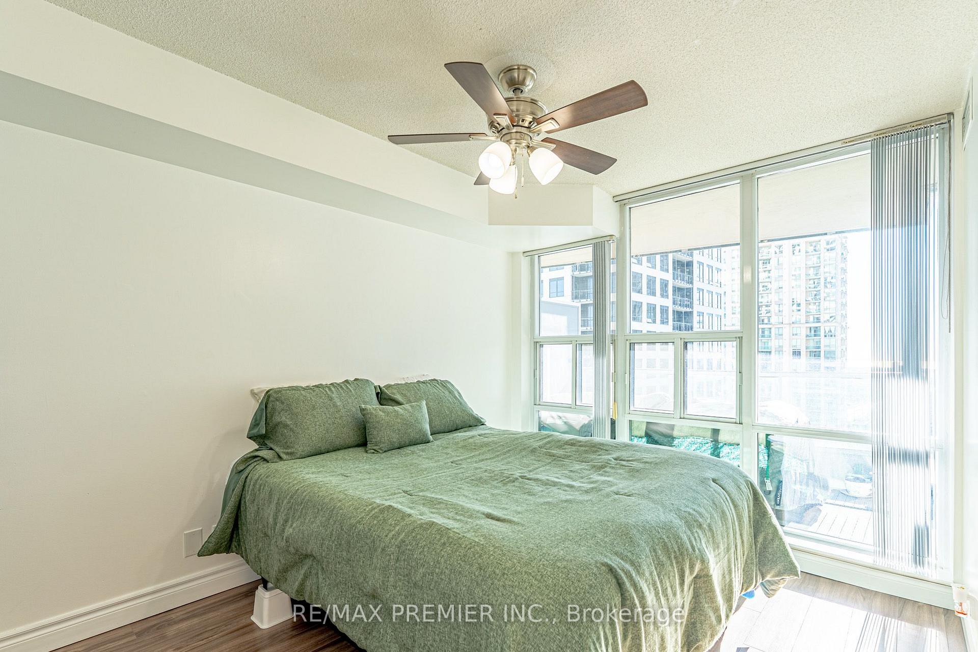 Photo 12 of Unit 2002, 33 Elm Drive W, Mississauga, City Centre — HOMEH