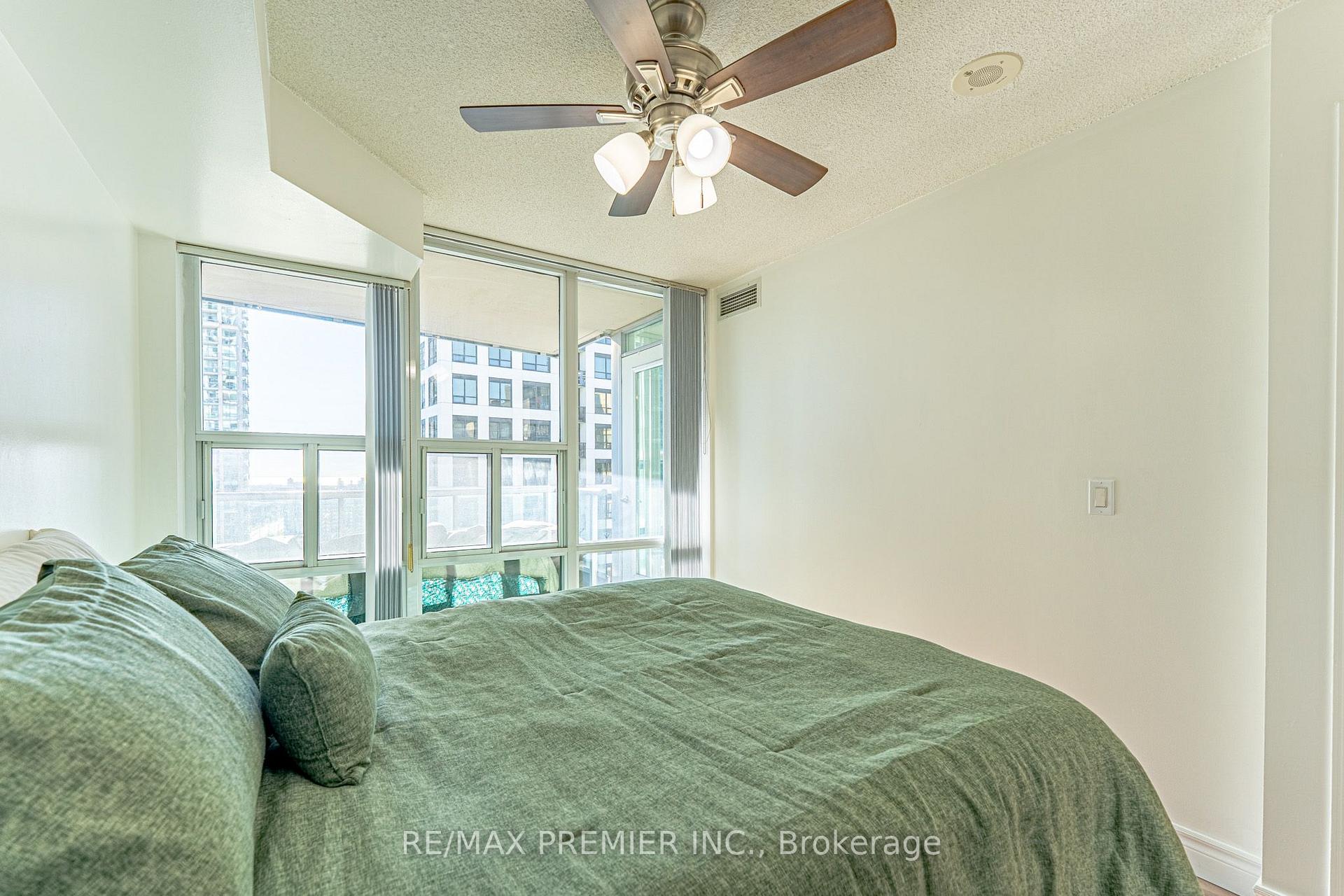 Photo 14 of Unit 2002, 33 Elm Drive W, Mississauga, City Centre — HOMEH