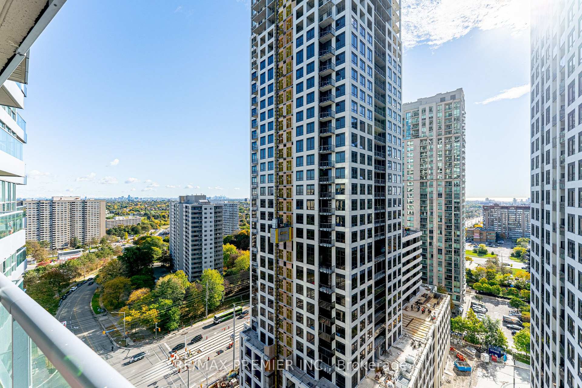 Photo 19 of Unit 2002, 33 Elm Drive W, Mississauga, City Centre — HOMEH
