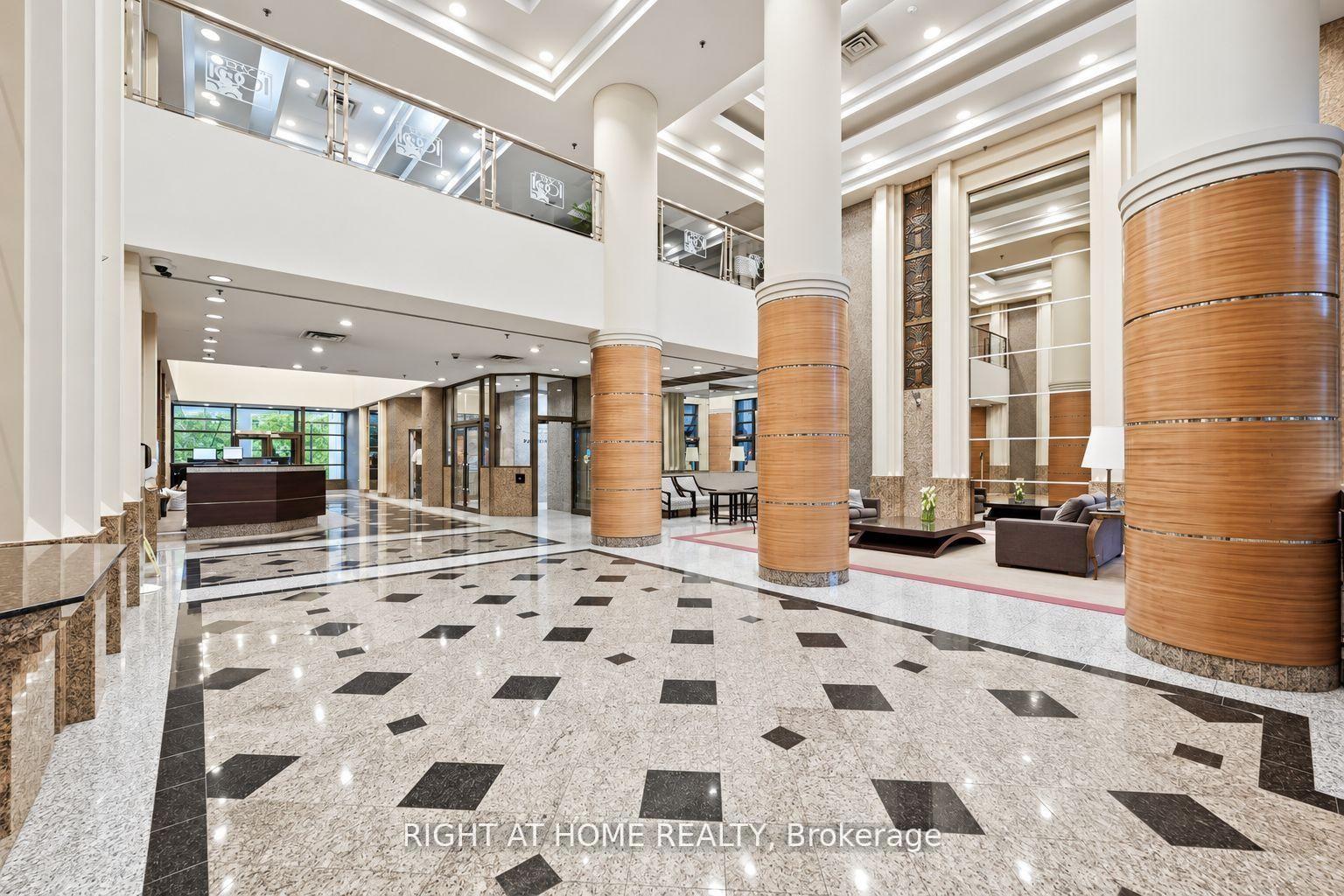 Photo 4 of Unit 2111, 1001 Bay Street, Toronto, Bay Street Corridor — HOMEH