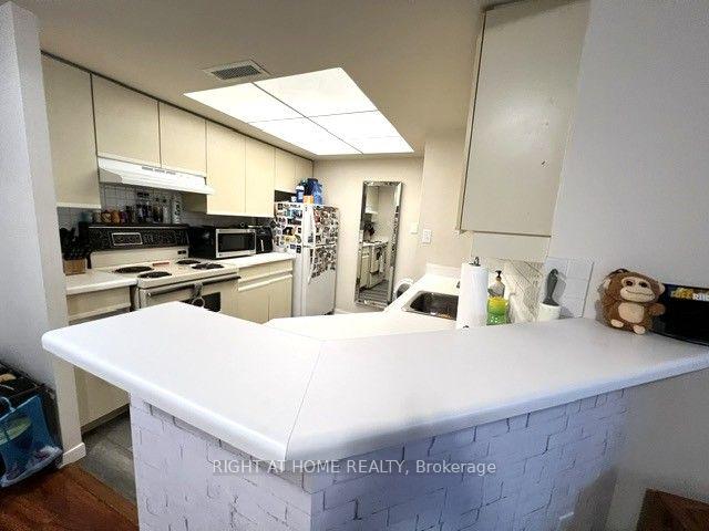 Photo 23 of Unit 2111, 1001 Bay Street, Toronto, Bay Street Corridor — HOMEH