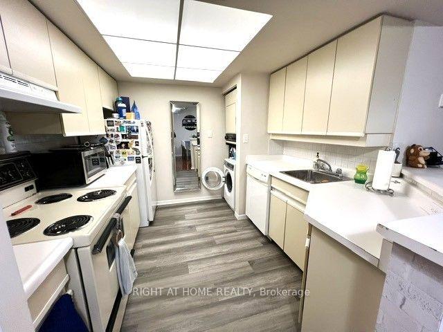Photo 24 of Unit 2111, 1001 Bay Street, Toronto, Bay Street Corridor — HOMEH