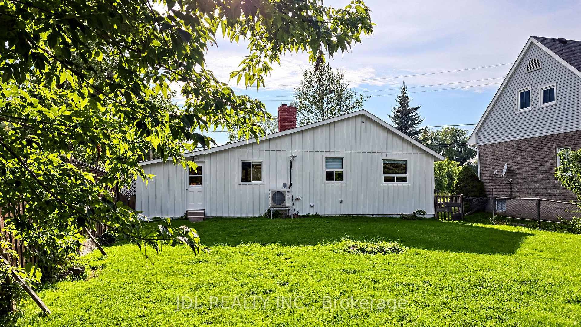 Photo 30 of 669 Lake Drive S, Georgina, Keswick South — HOMEH