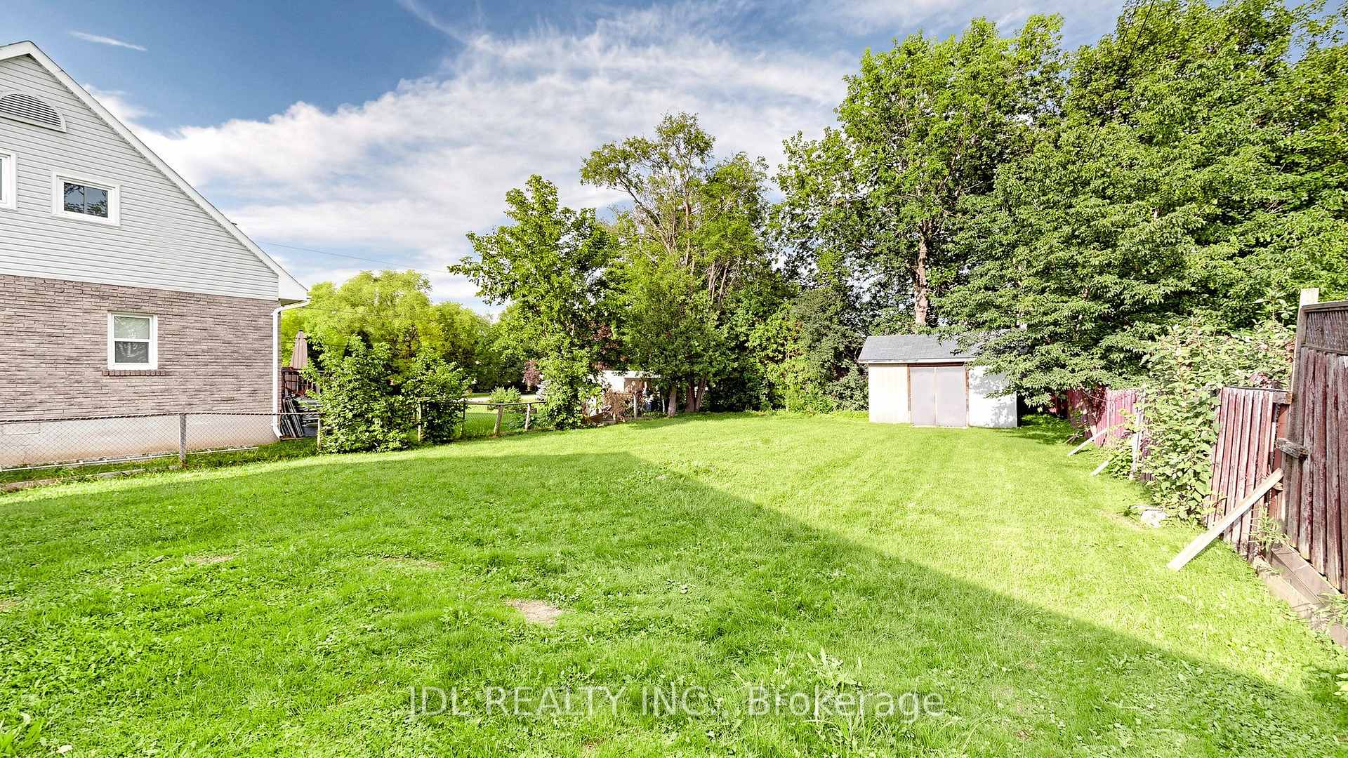 Photo 32 of 669 Lake Drive S, Georgina, Keswick South — HOMEH