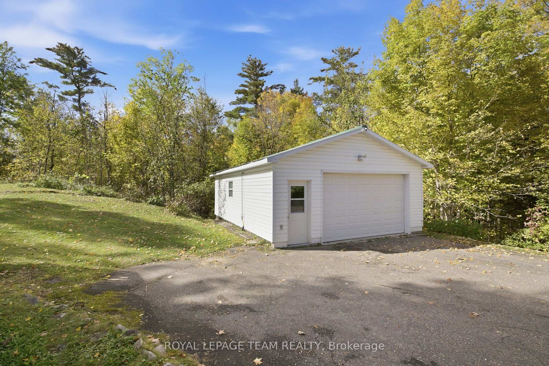 Photo 5 of 4775 Calabogie Road, Greater Madawaska, Greater Madawaska — HOMEH