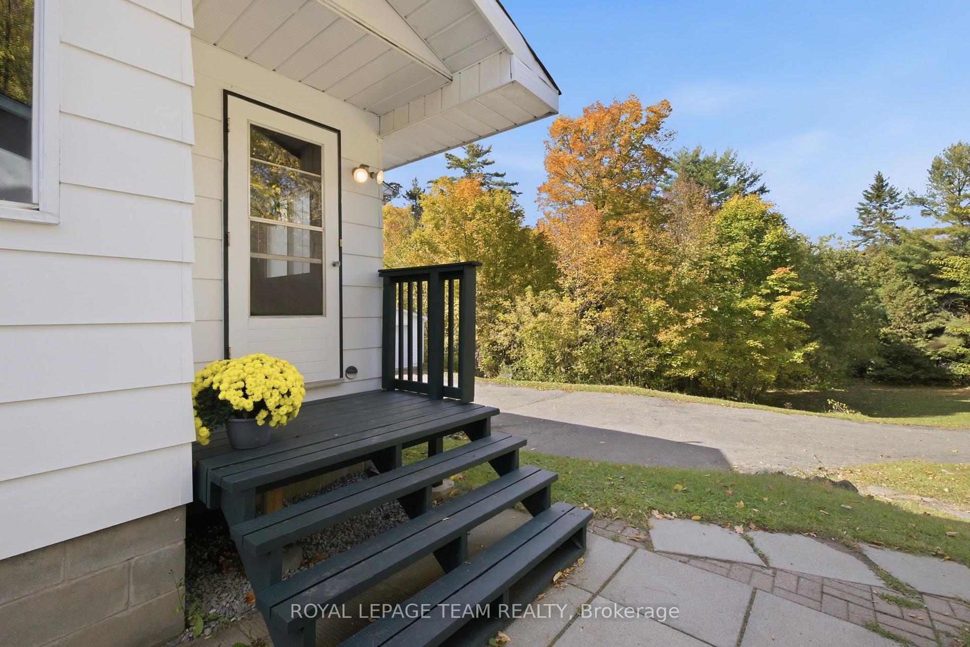 Photo 10 of 4775 Calabogie Road, Greater Madawaska, Greater Madawaska — HOMEH