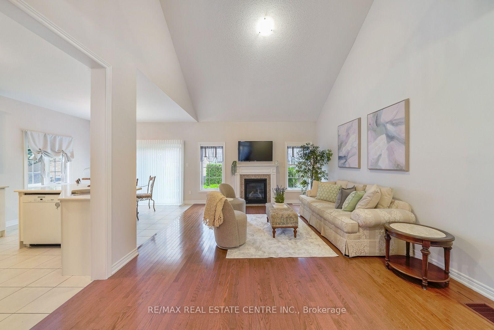 Photo 13 of 18 Seedhouse Road, Brampton, Sandringham-Wellington — HOMEH